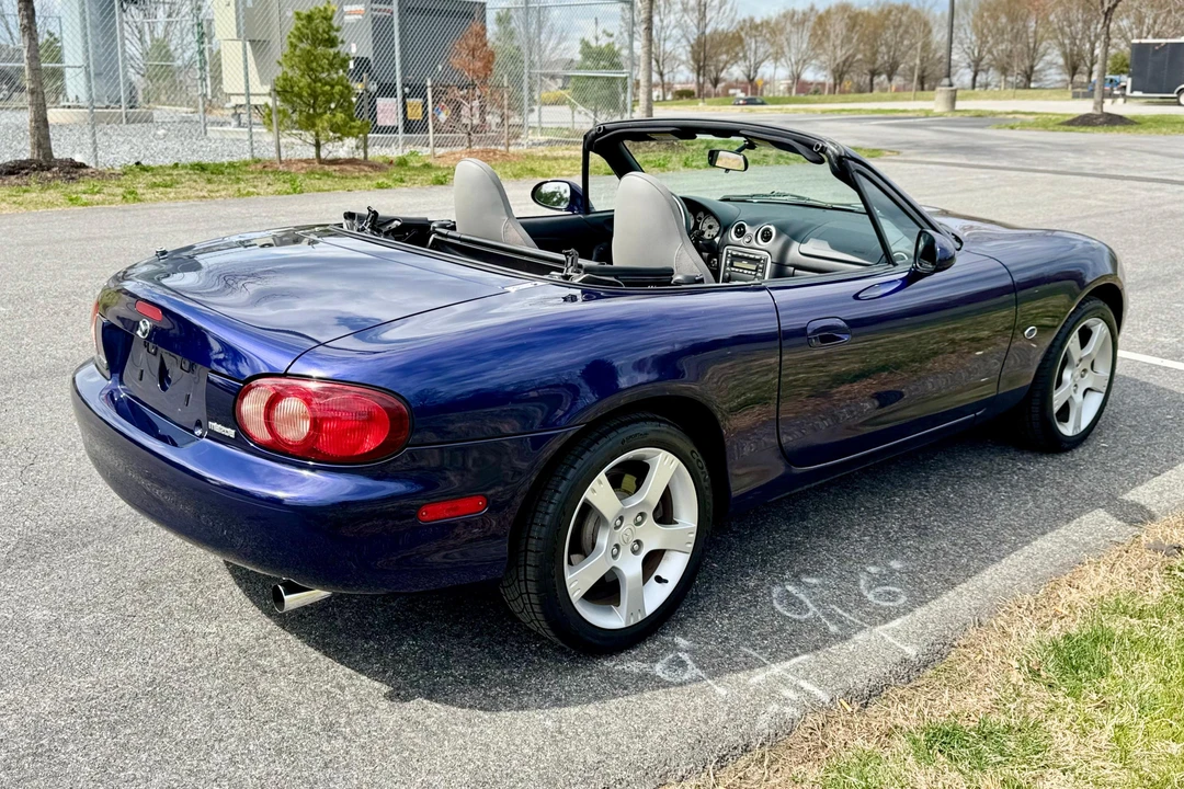2003 Mazda NB MX-5 Miata - Image 4 of 31