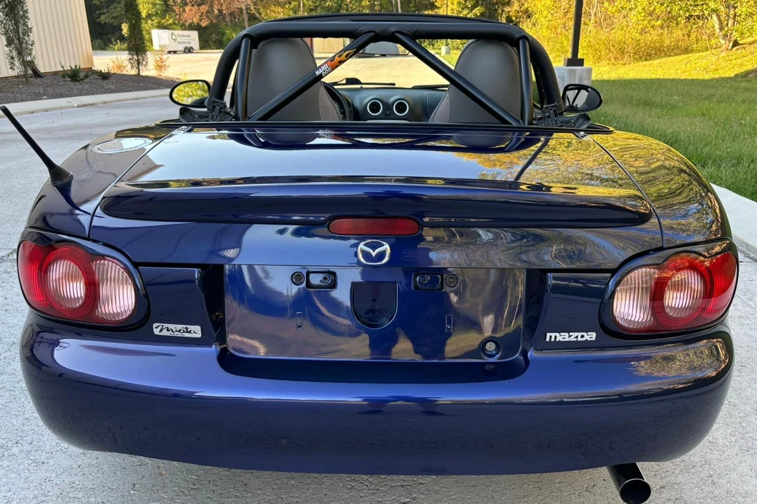 2003 Mazda NB MX-5 Miata - Image 5 of 31
