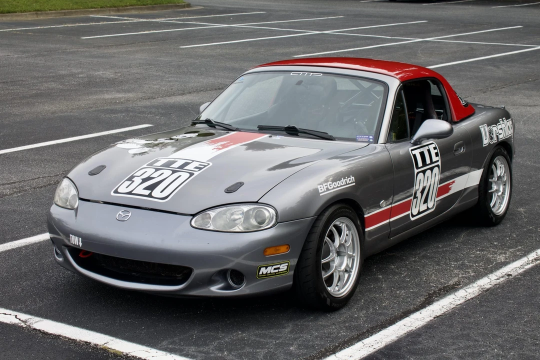 2003 Mazda NB MX-5 Miata - Image 2 of 31