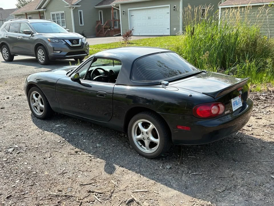 2003 Mazda NB MX-5 Miata - Image 5 of 11