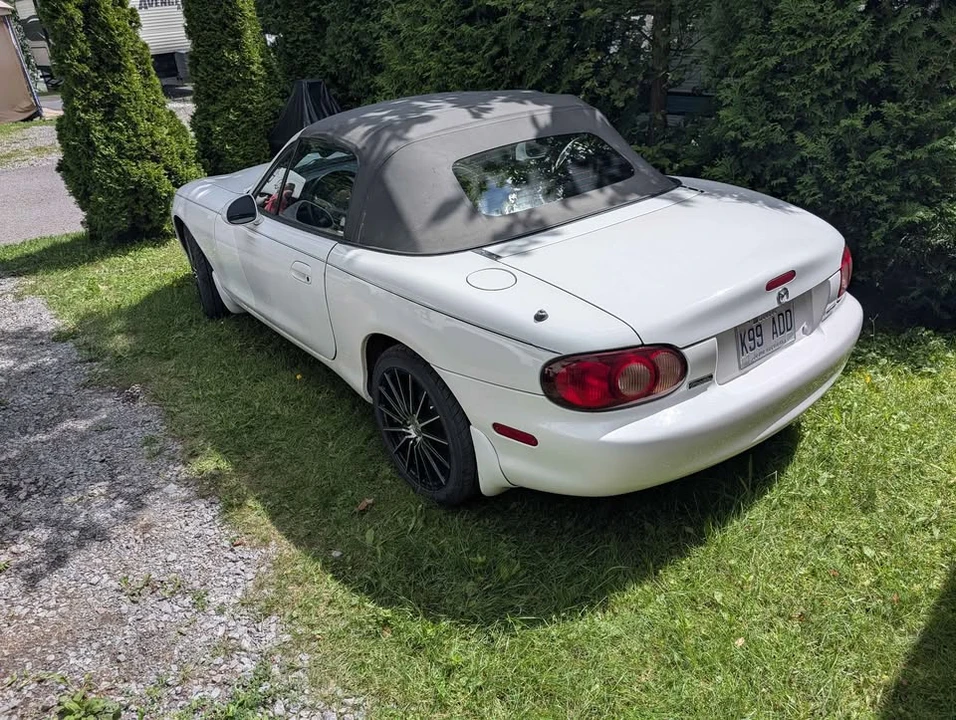 2003 Mazda NB MX-5 Miata - Image 2 of 3