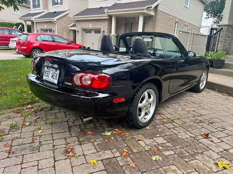 2003 Mazda MX-5