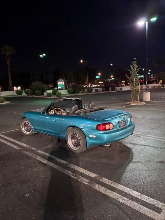 2003 Mazda NB MX-5 Miata - Image 4 of 8