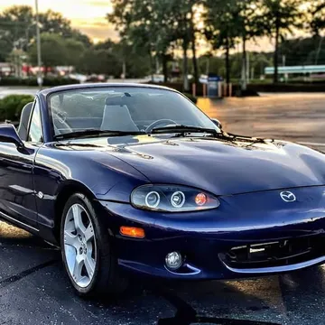2003 Mazda MX-5 SE Convertible
