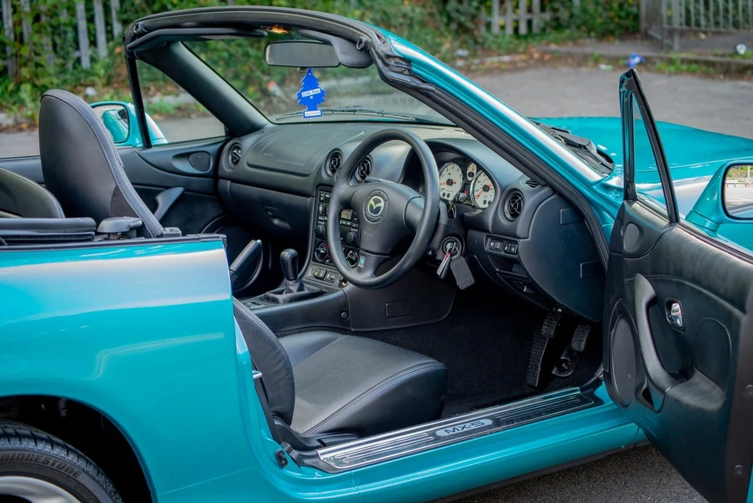 2003 Mazda NB MX-5 Miata - Image 14 of 30