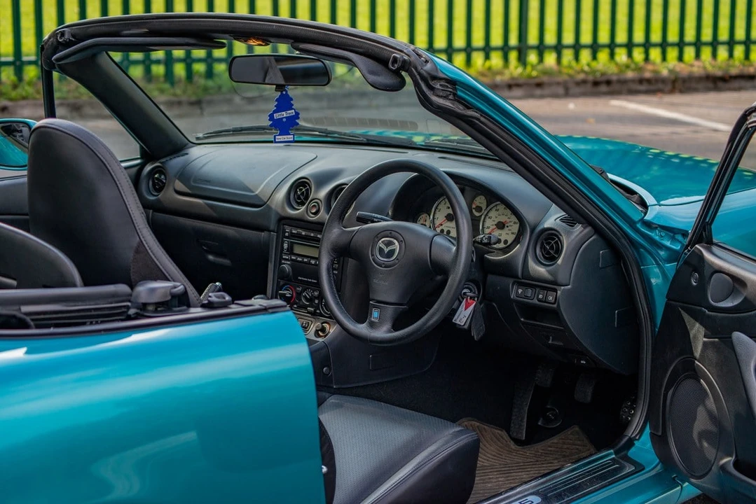 2003 Mazda NB MX-5 Miata - Image 13 of 30