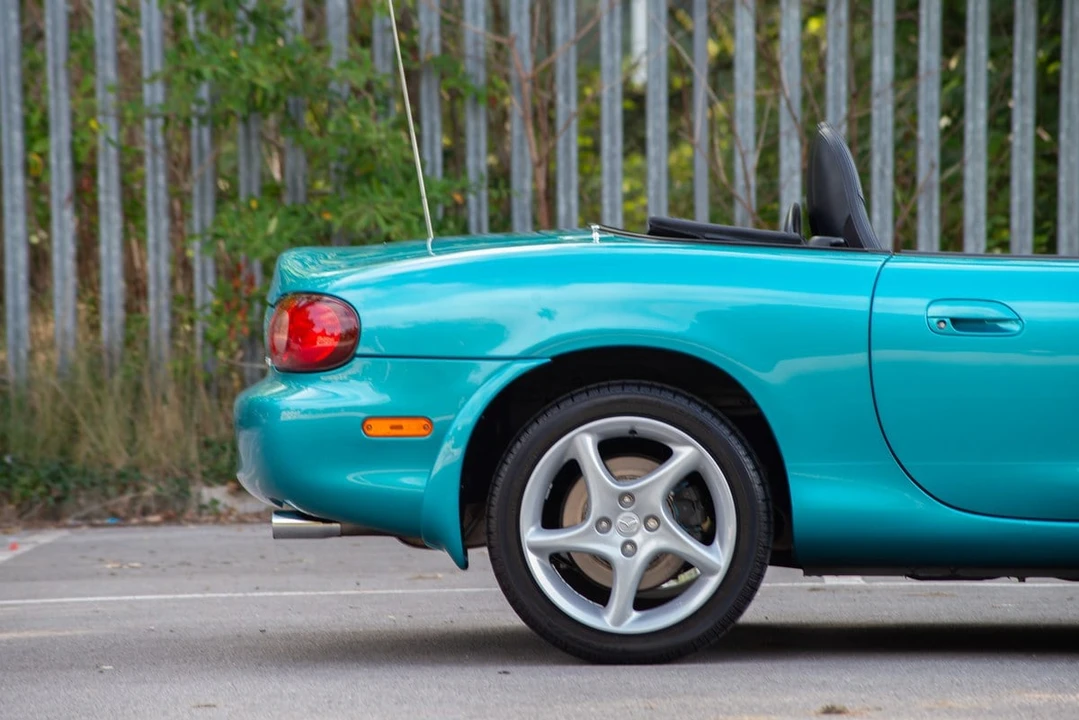 2003 Mazda NB MX-5 Miata - Image 11 of 30