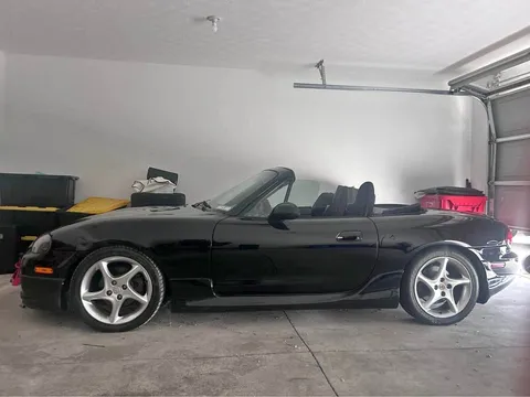 2003 Mazda MX-5 Sport Convertible 2D