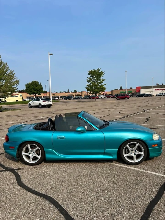 2003 Mazda NB MX-5 Miata - Image 5 of 20