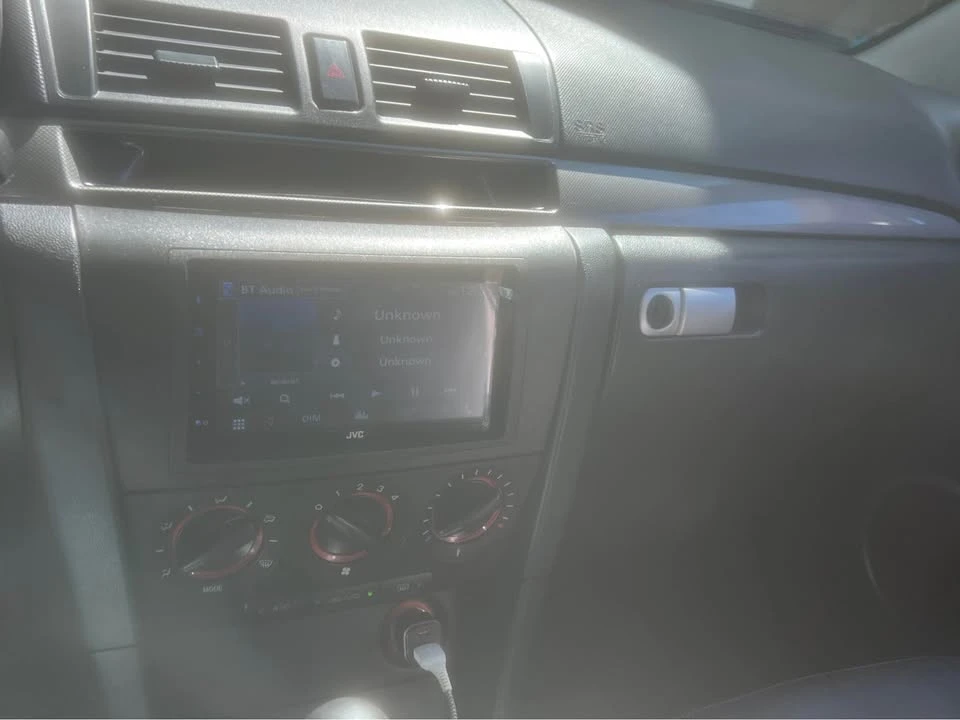 2003 Mazda Mazda 3 1st Gen - Image 9 of 11