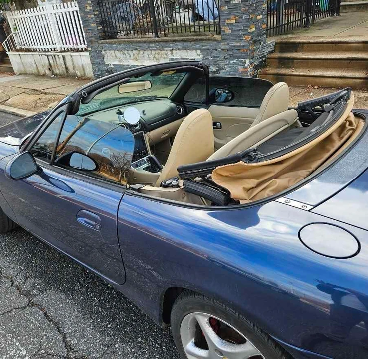 2003 Mazda NB MX-5 Miata - Image 9 of 10