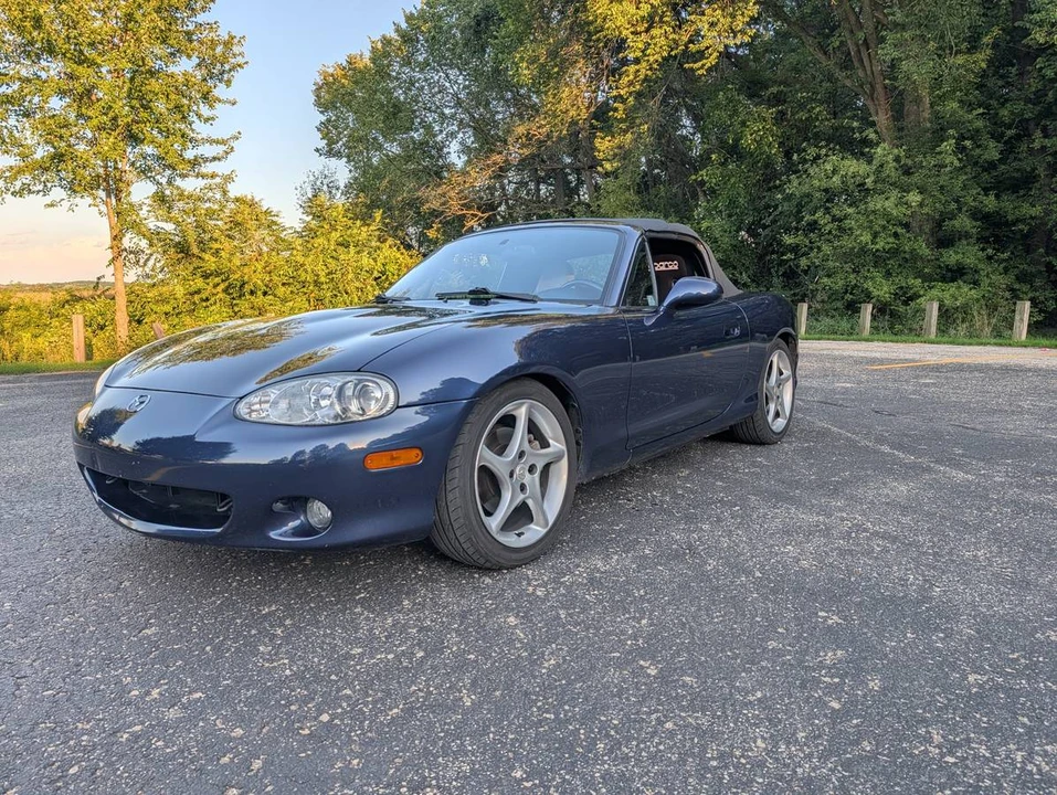 2003 Mazda NB MX-5 Miata - Image 2 of 17
