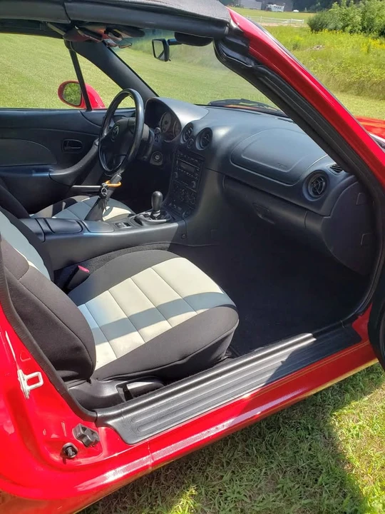 2003 Mazda NB MX-5 Miata - Image 6 of 10