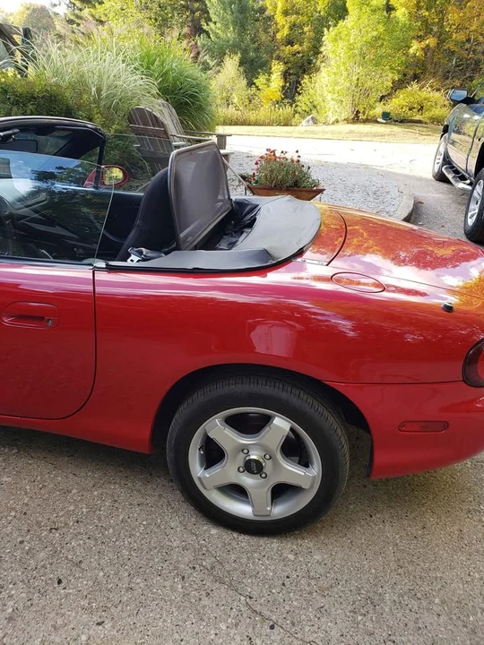2003 Mazda NB MX-5 Miata - Image 9 of 10