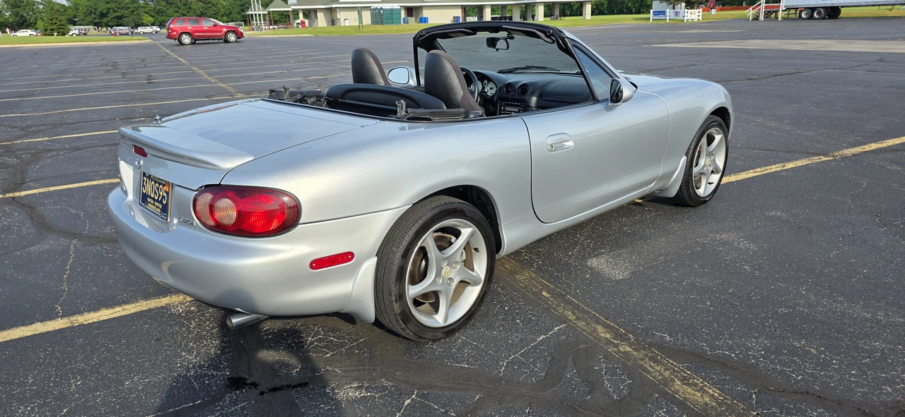 2003 Mazda NB MX-5 Miata - Image 4 of 12