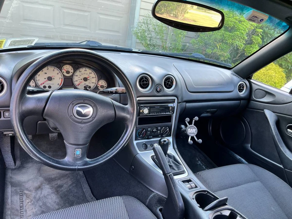 2003 Mazda NB MX-5 Miata - Image 16 of 17
