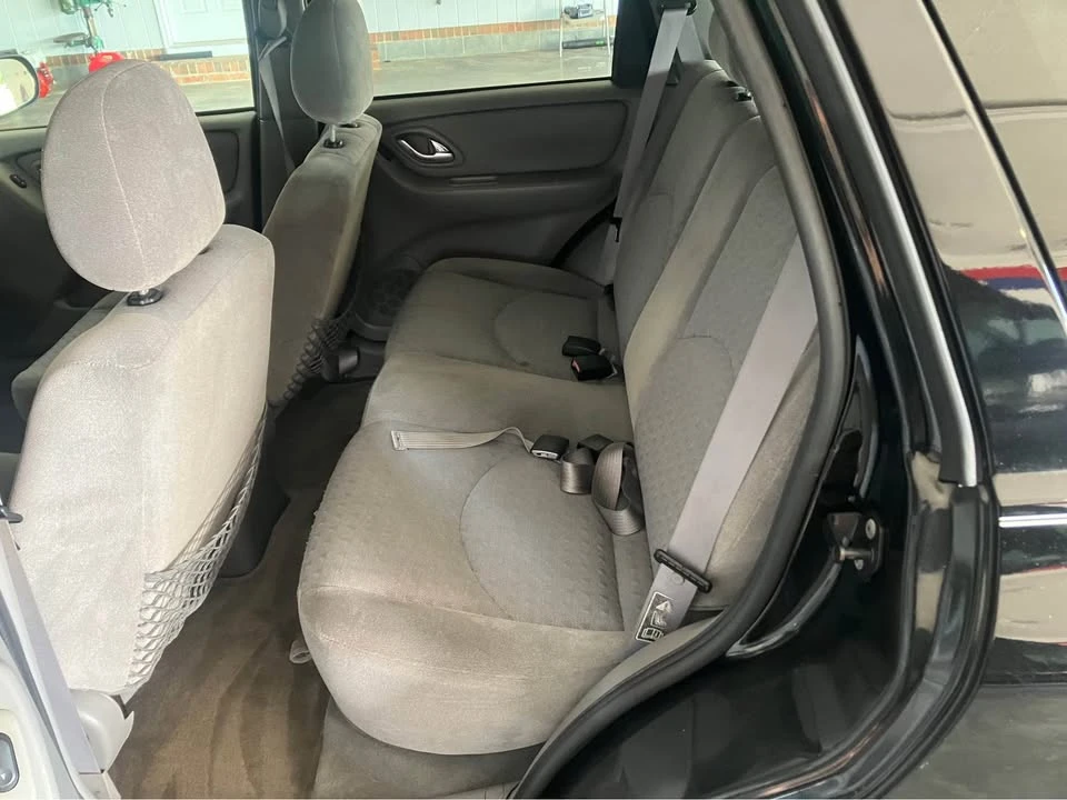 2003 Mazda - Image 7 of 8