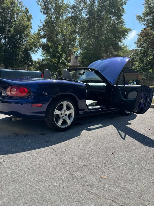 2003 Mazda NB MX-5 Miata - Image 2 of 10