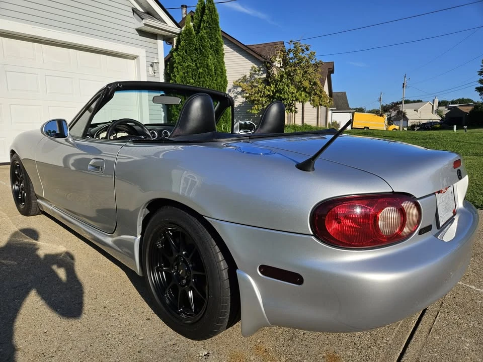 2003 Mazda NB MX-5 Miata - Image 4 of 18