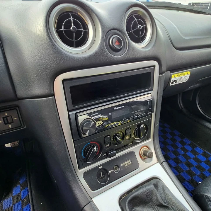 2003 Mazda NB MX-5 Miata - Image 6 of 12