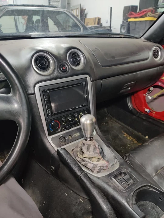 2003 Mazda NB MX-5 Miata - Image 15 of 17