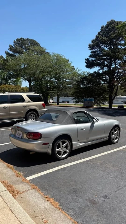 2003 Mazda NB MX-5 Miata - Image 5 of 9