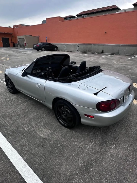 2003 Mazda NB MX-5 Miata - Image 4 of 9