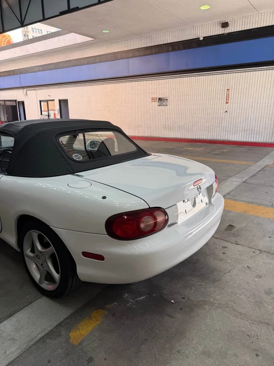 2003 Mazda NB MX-5 Miata - Image 9 of 12