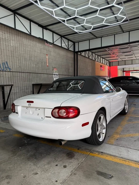 2003 Mazda NB MX-5 Miata - Image 8 of 12