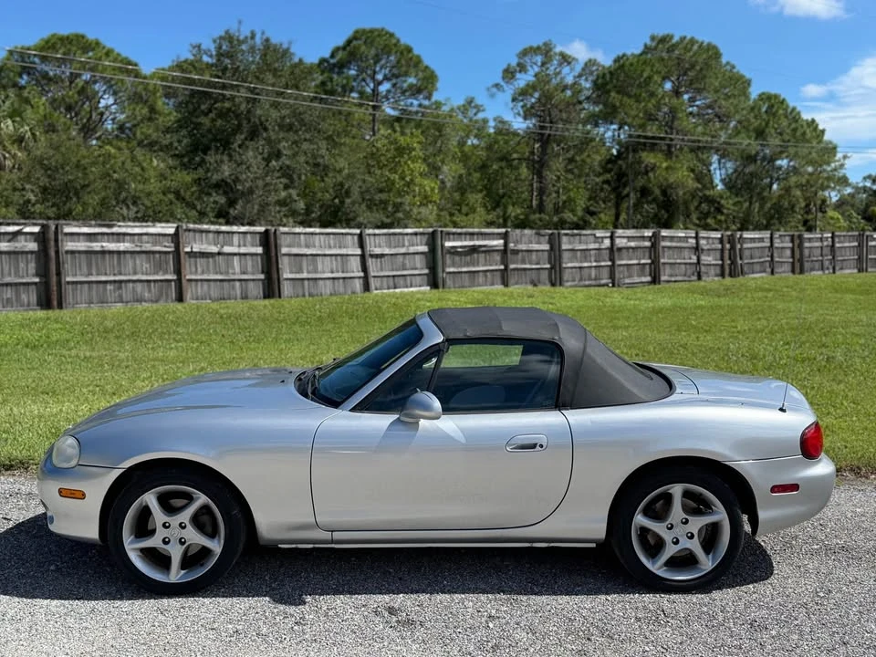 2003 Mazda NB MX-5 Miata - Image 4 of 9