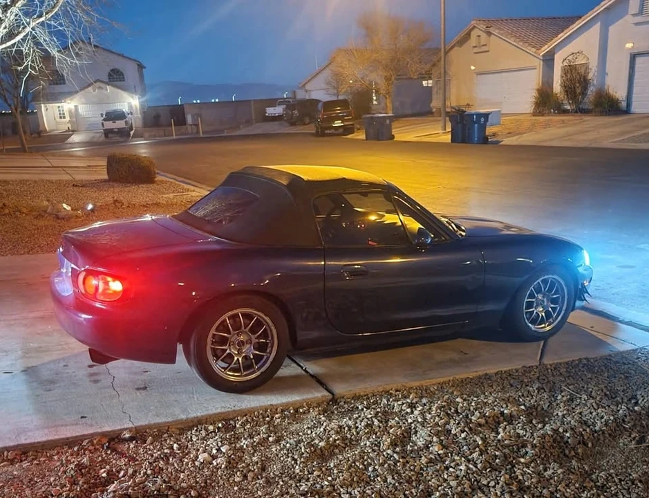 2003 Mazda NB MX-5 Miata - Image 2 of 17