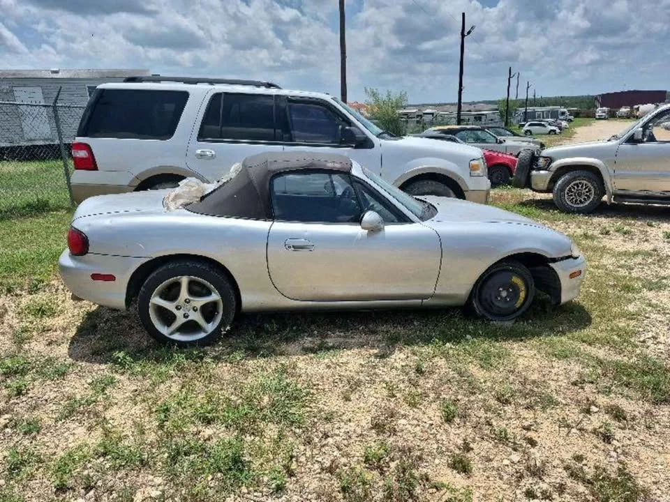 2003 Mazda NB MX-5 Miata - Image 3 of 14