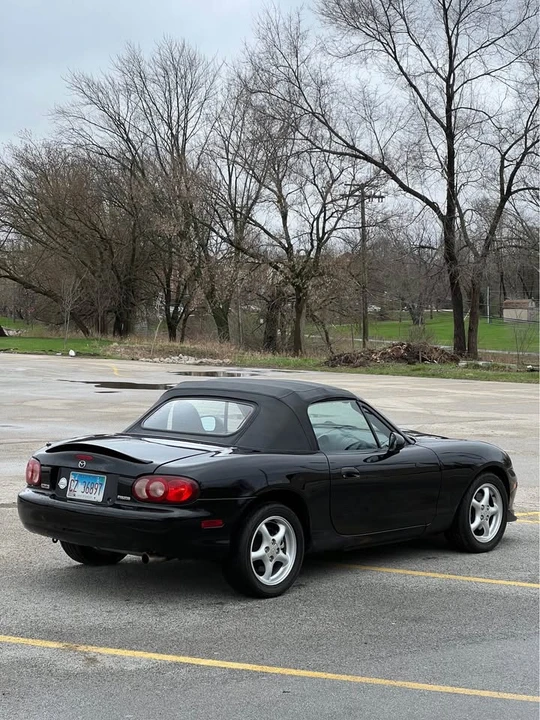 2003 Mazda NB MX-5 Miata - Image 9 of 19