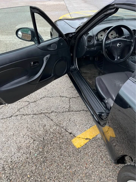 2003 Mazda NB MX-5 Miata - Image 12 of 19