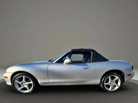 2003 Mazda MX-5 Miata Convertible
