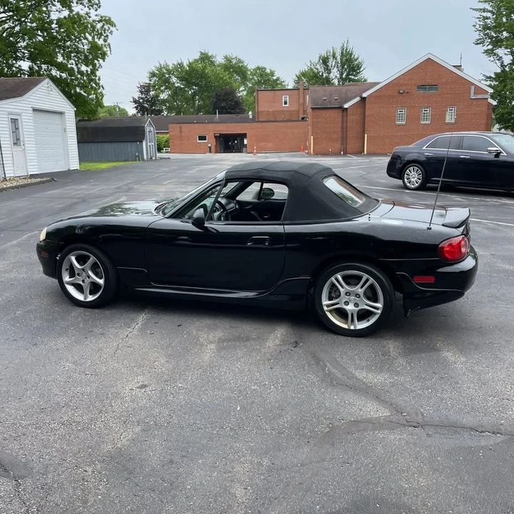 2003 Mazda NB MX-5 Miata - Image 4 of 13