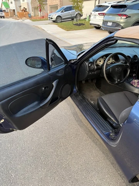 2003 Mazda NB MX-5 Miata - Image 6 of 12