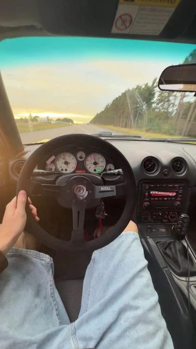 2003 Mazda NB MX-5 Miata - Image 10 of 11