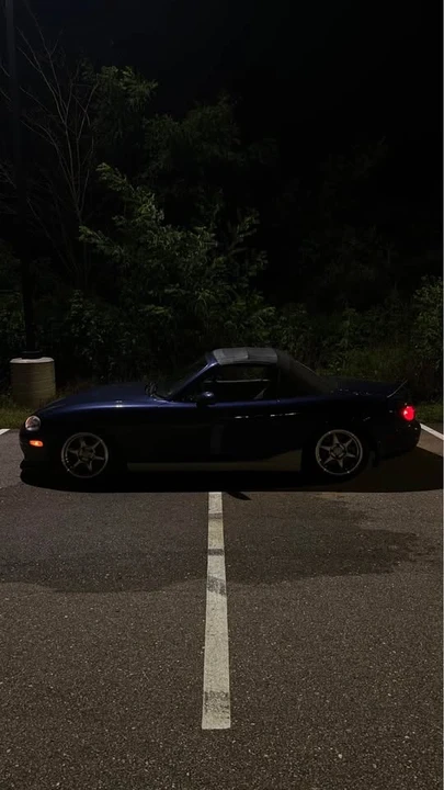 2003 Mazda NB MX-5 Miata - Image 2 of 11