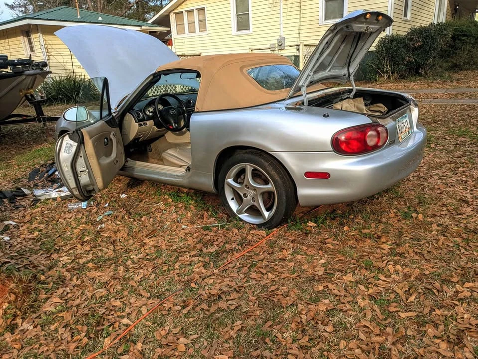 2003 Mazda NB MX-5 Miata - Image 17 of 19