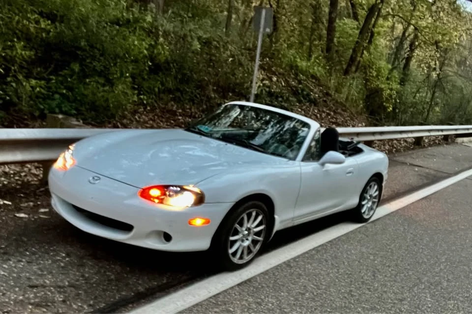 2003 Mazda NB MX-5 Miata - Image 2 of 2
