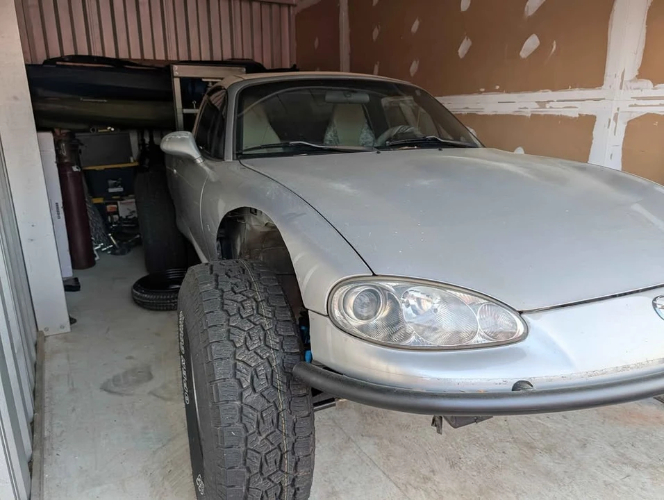 2003 Mazda NB MX-5 Miata - Image 3 of 12