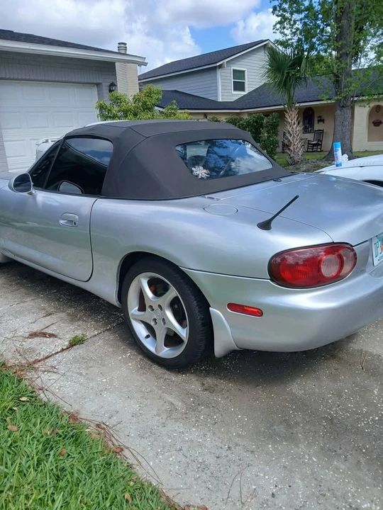 2003 Mazda NB MX-5 Miata - Image 5 of 20