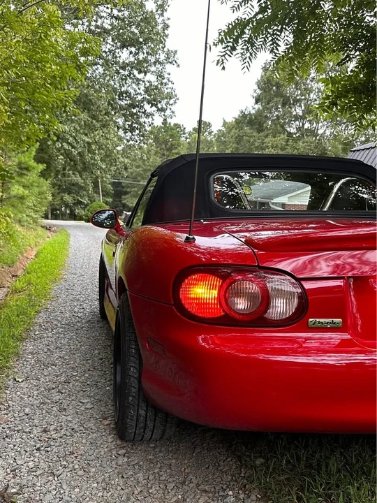 2003 Mazda NB MX-5 Miata - Image 5 of 12