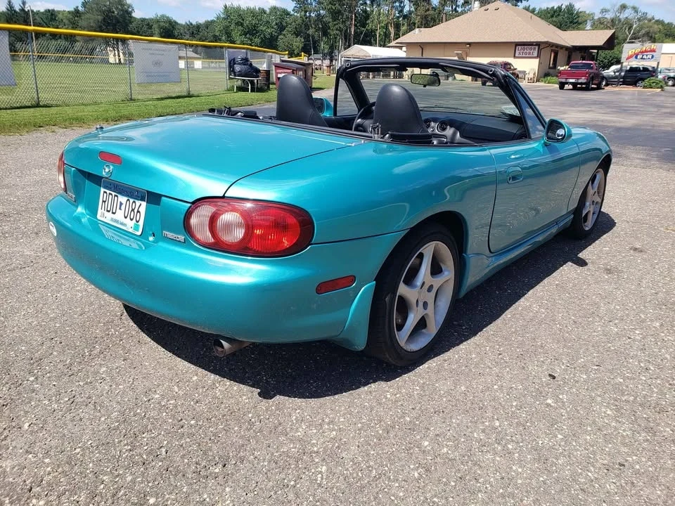 2003 Mazda NB MX-5 Miata - Image 4 of 11