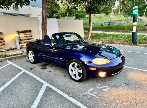 2003 Mazda MX-5 Miata SE Convertible