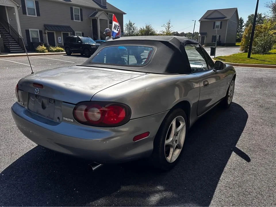 2003 Mazda NB MX-5 Miata - Image 10 of 11