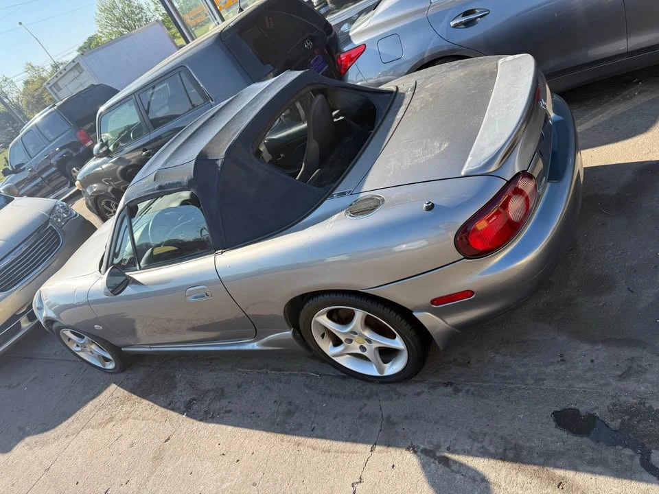 2003 Mazda NB MX-5 Miata - Image 4 of 8