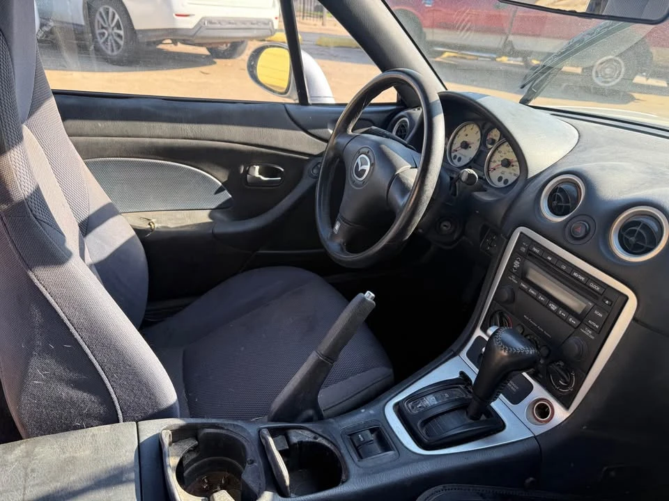 2003 Mazda NB MX-5 Miata - Image 6 of 8