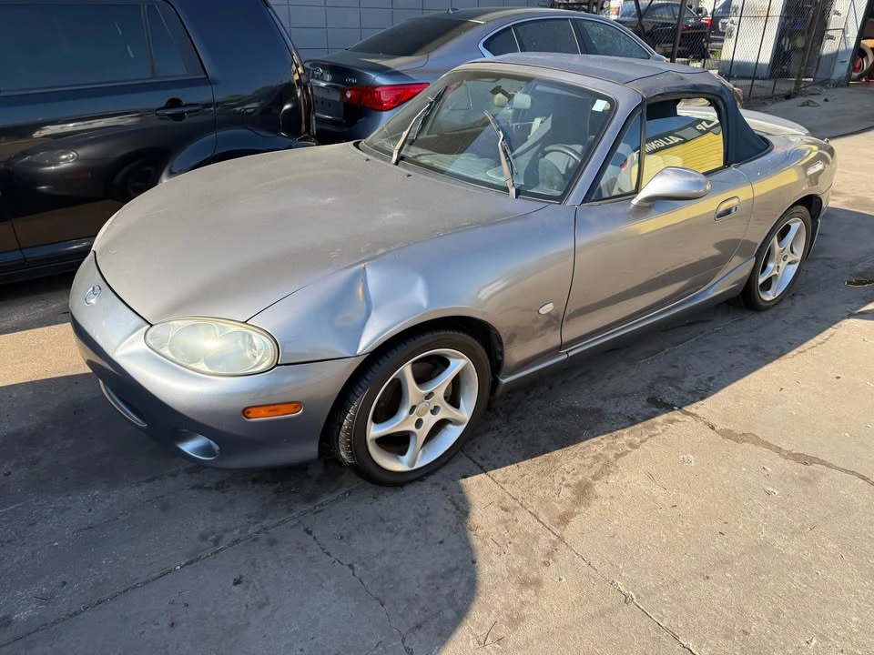2003 Mazda NB MX-5 Miata - Image 3 of 8